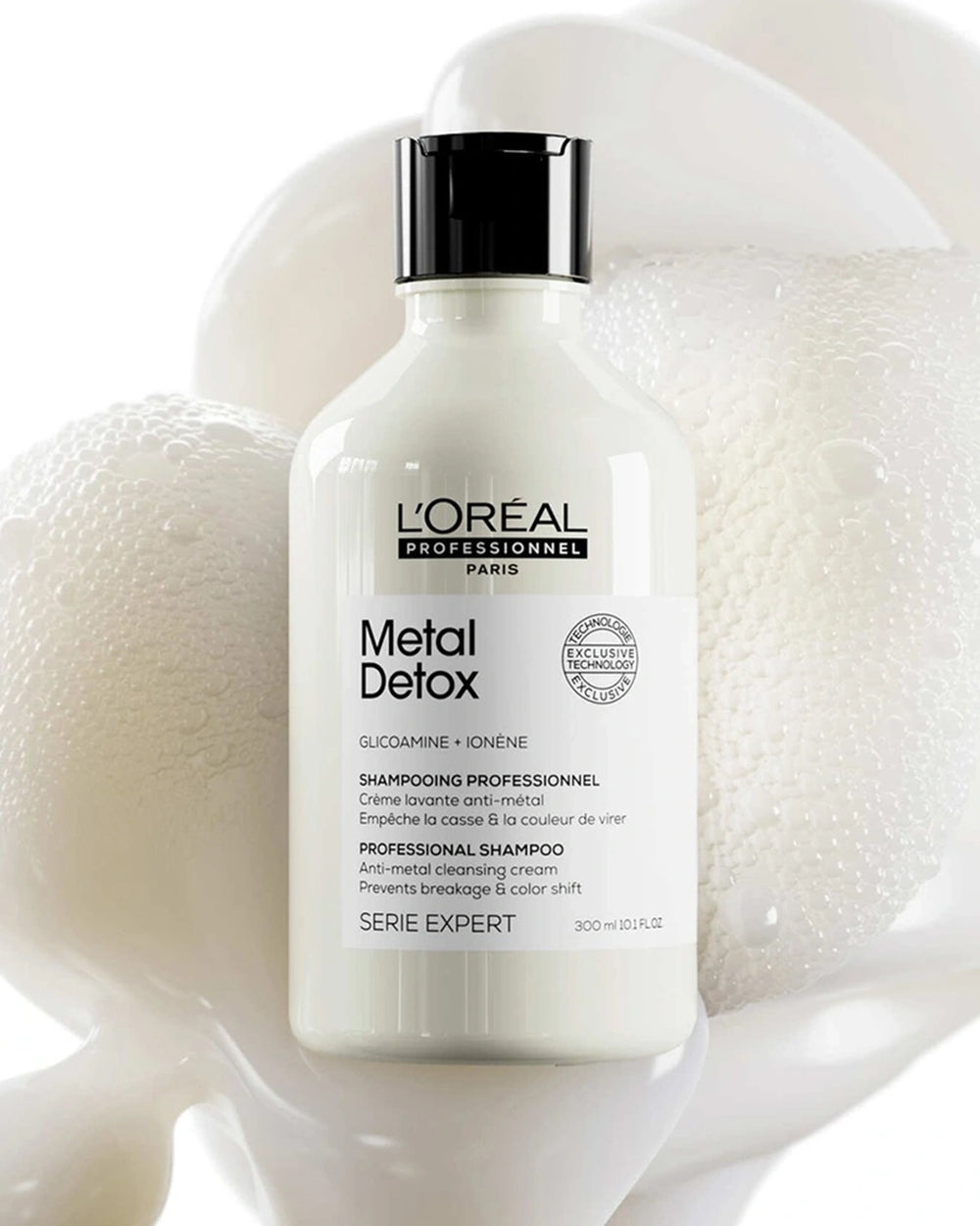 L'Oréal Professionnel Serie Expert Metal Detox Shampoo 300ml anti-metal cleansing cream front view on soft cream background