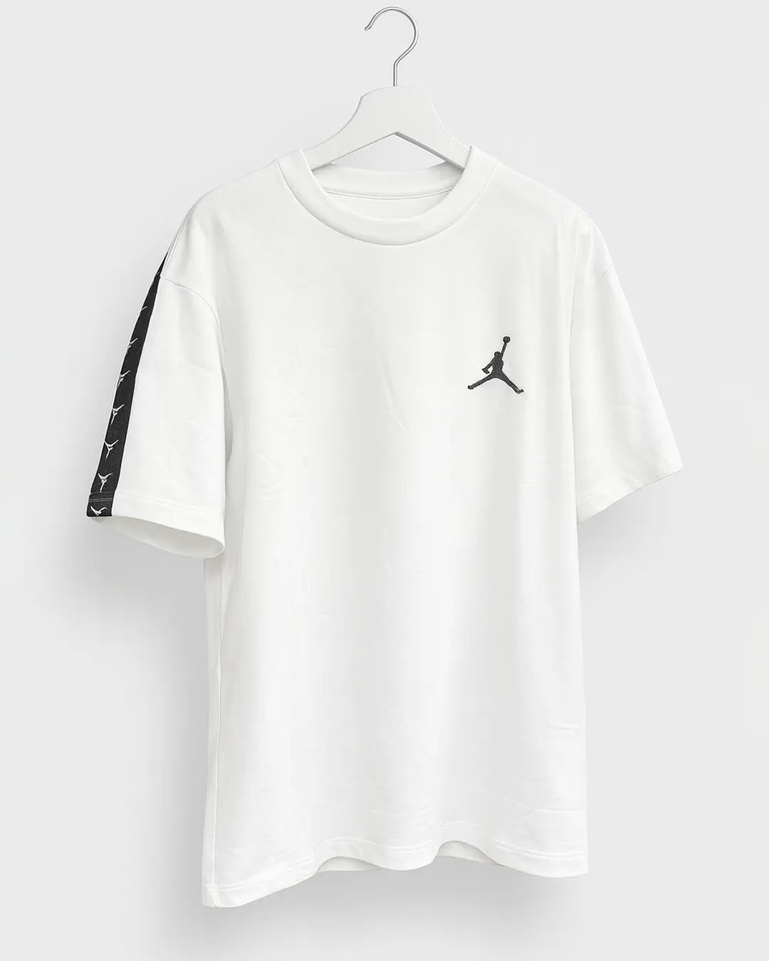 Basketball icon oversized white t-shirt – MMRK