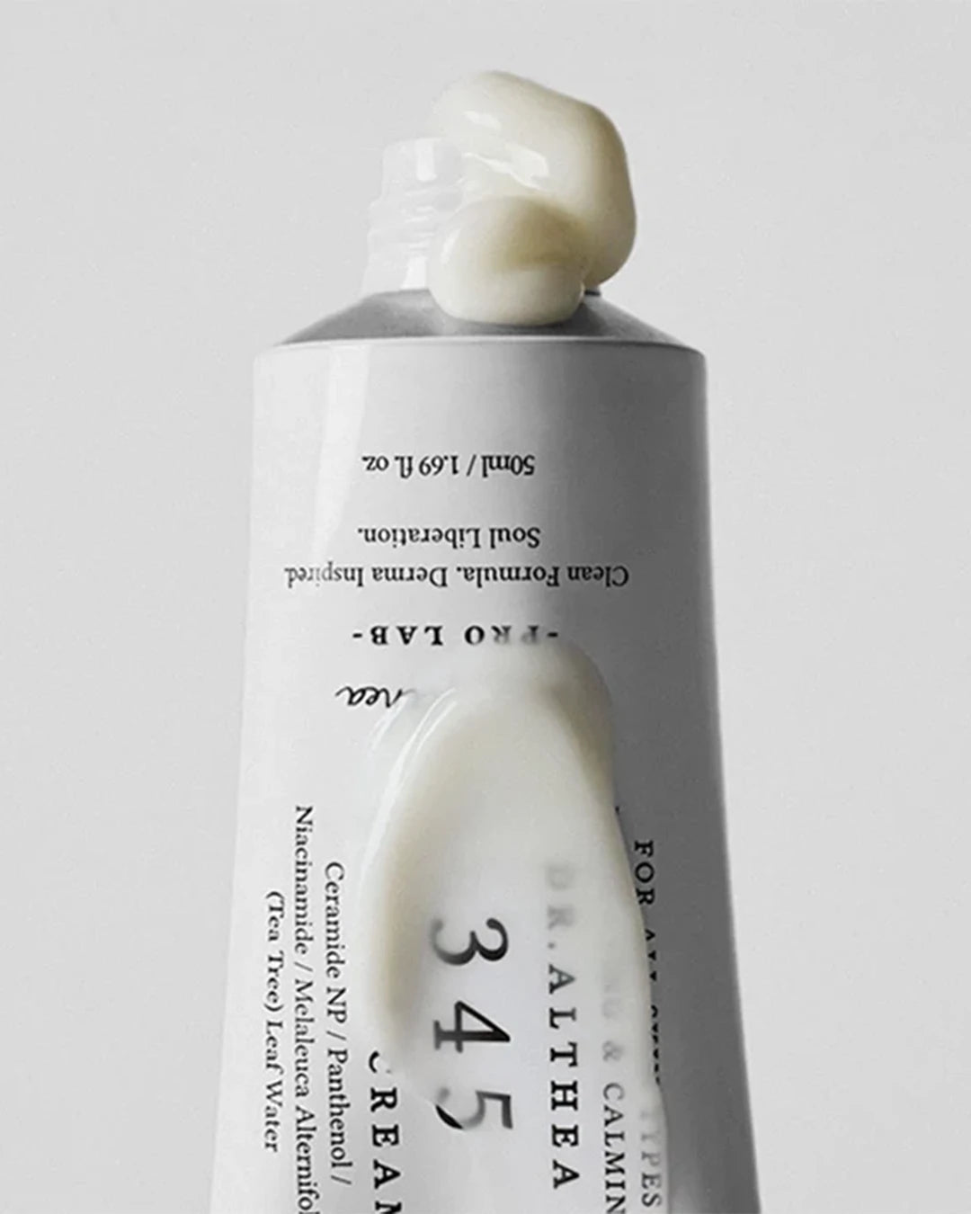 Dr. Althea 345 Relief Cream lightweight moisturizing cream texture