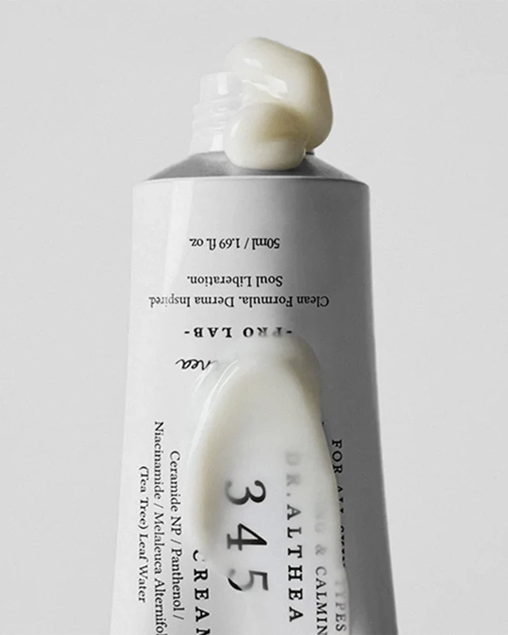 Dr. Althea 345 Relief Cream lightweight moisturizing cream texture