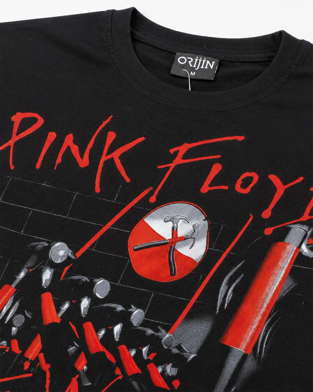 Pink Floyd The Wall black T-shirt crew neck, sleeve stitching and cotton fabric detail